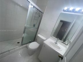 1650 NE 33rd Rd 11210, Homestead FL 33033