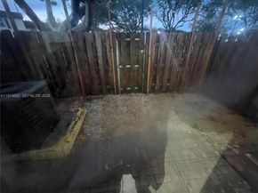 1650 NE 33rd Rd 11210, Homestead FL 33033