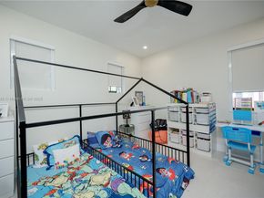 15282 SW 173rd Ln, Miami FL 33187