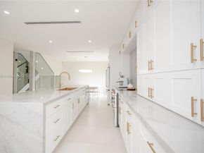 15282 SW 173rd Ln, Miami FL 33187