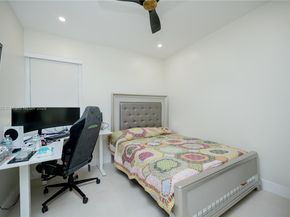 15282 SW 173rd Ln, Miami FL 33187