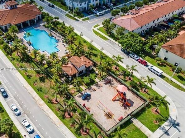 15282 SW 173rd Ln, Miami FL 33187