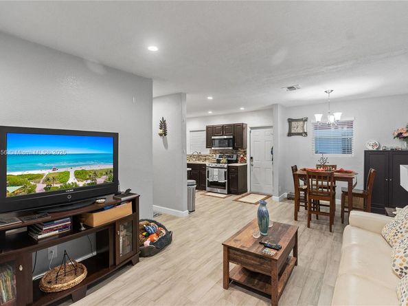 1700 NW 13th St, Fort Lauderdale FL 33311