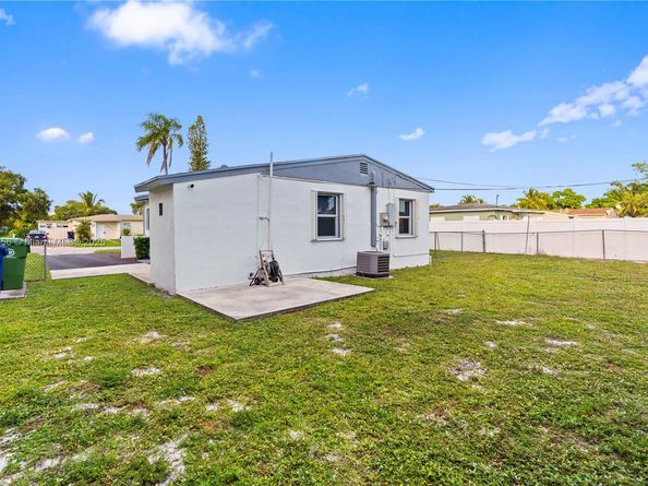 1700 NW 13th St, Fort Lauderdale FL 33311