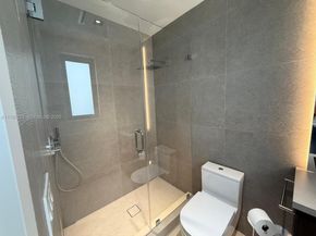 125 SW 29th Rd, Miami FL 33129