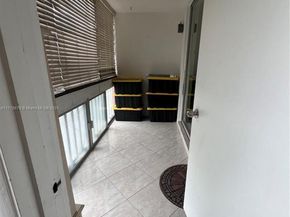 18555 NE 14th Ave 516, Miami FL 33179