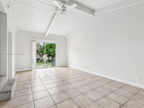 214 SW 4th St, Boca Raton FL 33432