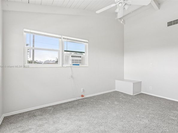 214 SW 4th St, Boca Raton FL 33432