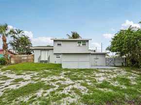 214 SW 4th St, Boca Raton FL 33432