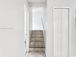 214 SW 4th St, Boca Raton FL 33432