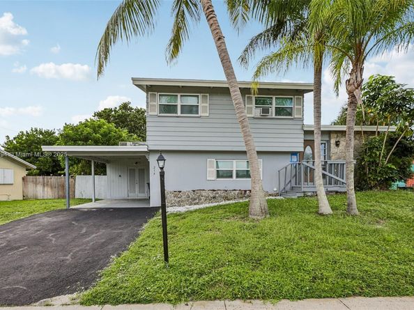 214 SW 4th St, Boca Raton FL 33432