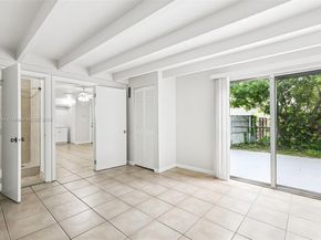 214 SW 4th St, Boca Raton FL 33432