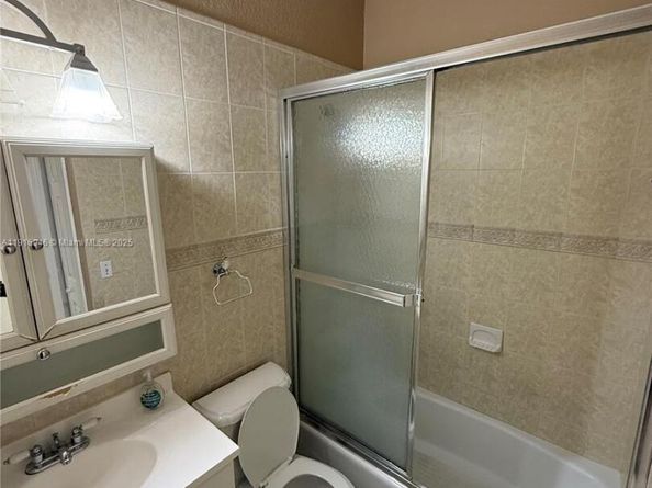 16605 SW 103rd Ct, Miami FL 33157