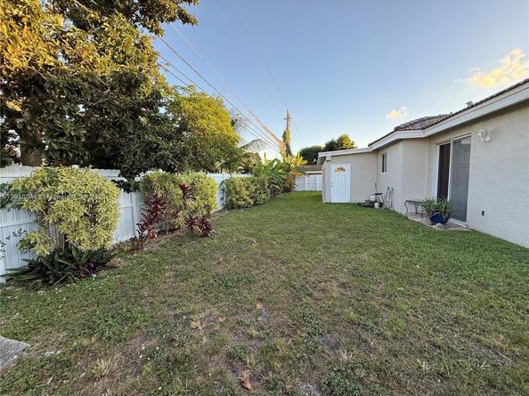 16605 SW 103rd Ct, Miami FL 33157