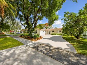 1237 Dove Ave, Miami Springs FL 33166
