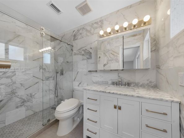 1237 Dove Ave, Miami Springs FL 33166