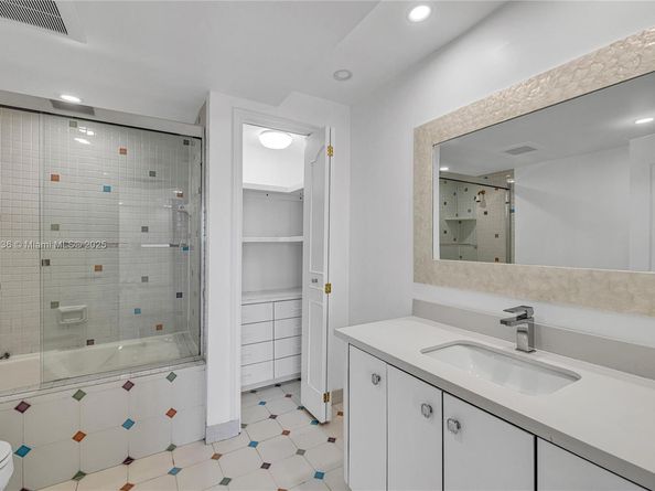 19667 Turnberry Way 23AB, Aventura FL 33180