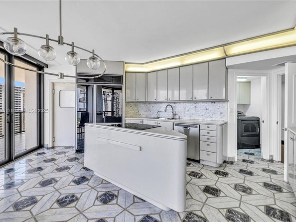 19667 Turnberry Way 23AB, Aventura FL 33180
