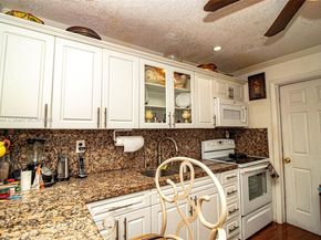 2270 NW 196th Ter, Miami Gardens FL 33056