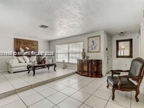 2270 NW 196th Ter, Miami Gardens FL 33056