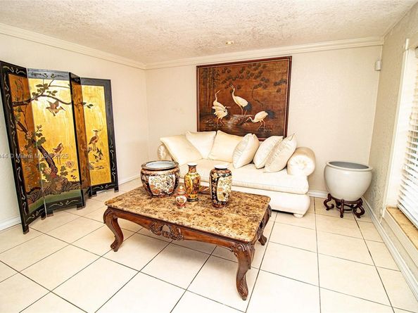 2270 NW 196th Ter, Miami Gardens FL 33056