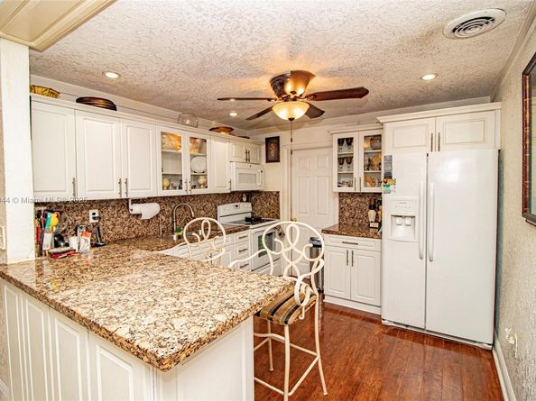 2270 NW 196th Ter, Miami Gardens FL 33056