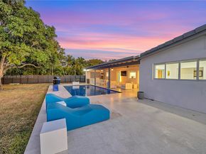 8501 SW 142nd St, Palmetto Bay FL 33158