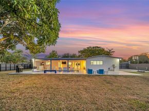 8501 SW 142nd St, Palmetto Bay FL 33158