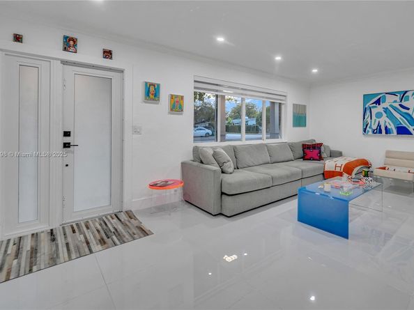 8501 SW 142nd St, Palmetto Bay FL 33158