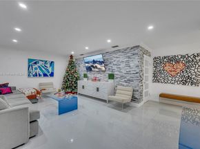 8501 SW 142nd St, Palmetto Bay FL 33158