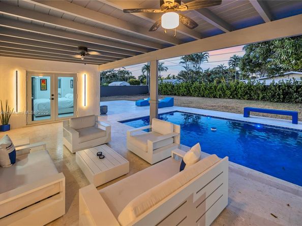 8501 SW 142nd St, Palmetto Bay FL 33158