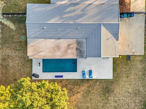 8501 SW 142nd St, Palmetto Bay FL 33158