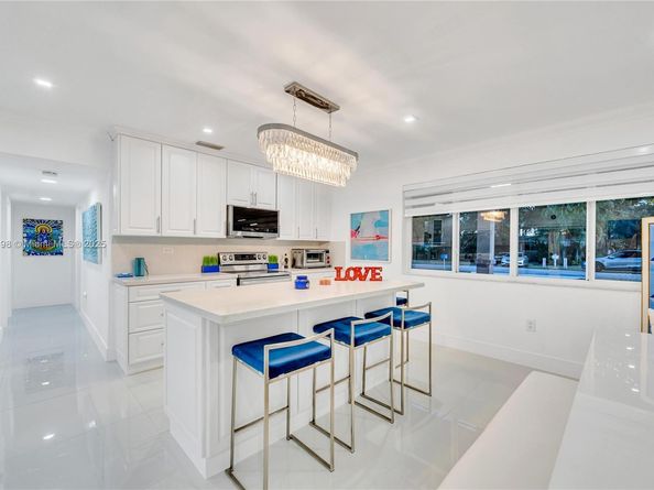 8501 SW 142nd St, Palmetto Bay FL 33158