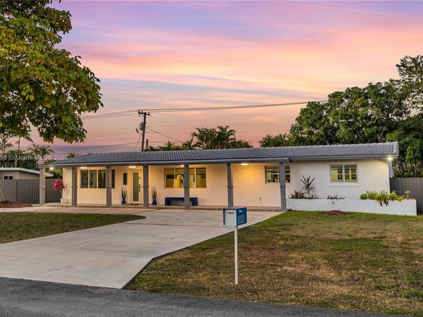 8501 SW 142nd St, Palmetto Bay FL 33158