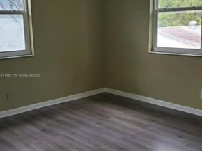 25 NE 12th St, Fort Lauderdale FL 33304