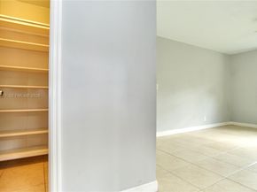 25 NE 12th St, Fort Lauderdale FL 33304