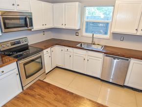 25 NE 12th St, Fort Lauderdale FL 33304