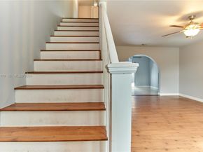 25 NE 12th St, Fort Lauderdale FL 33304