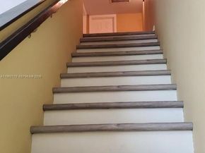 25 NE 12th St, Fort Lauderdale FL 33304