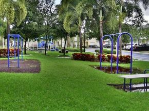 10780 NW 74th Ln, Doral FL 33178