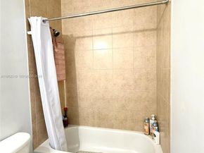 10780 NW 74th Ln, Doral FL 33178