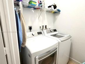 10780 NW 74th Ln, Doral FL 33178