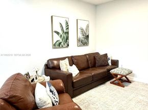 10780 NW 74th Ln, Doral FL 33178