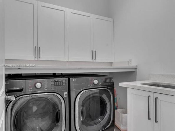 2085 Keystone Blvd, North Miami FL 33181