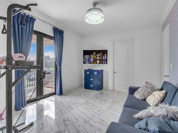 2085 Keystone Blvd, North Miami FL 33181