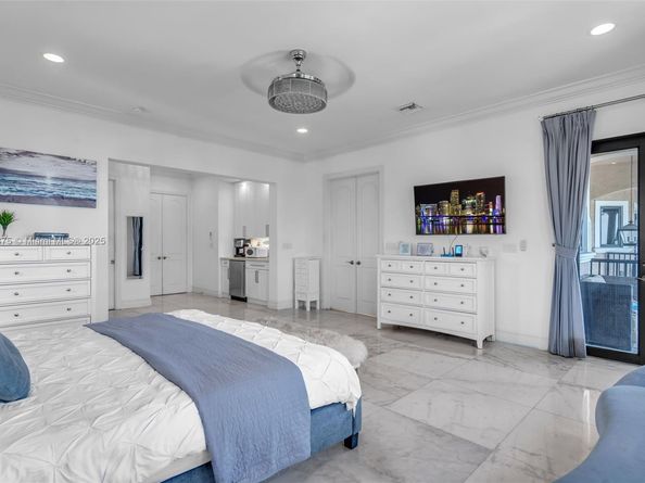 2085 Keystone Blvd, North Miami FL 33181