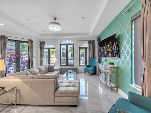 2085 Keystone Blvd, North Miami FL 33181