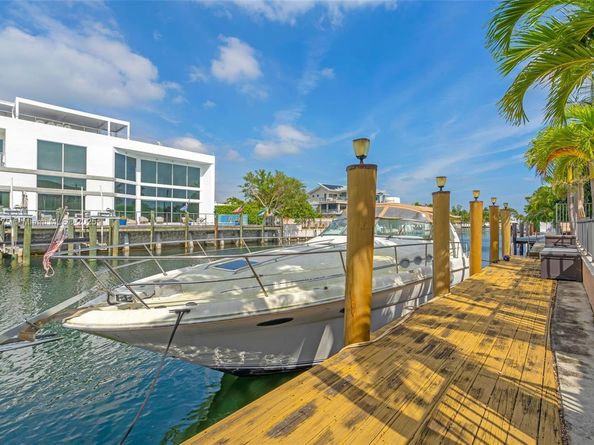 2085 Keystone Blvd, North Miami FL 33181