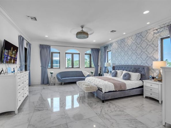 2085 Keystone Blvd, North Miami FL 33181