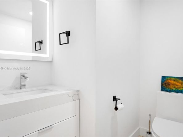 1 Century Ln 309, Miami Beach FL 33139